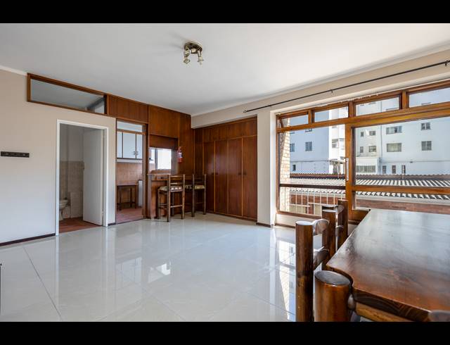 0.5 BEDROOM APARTMENT TO LET IN RONDEBOSCH